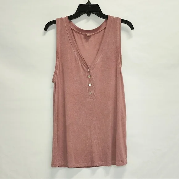 Boutique POL V-Neck Tank - Picture 2 of 6